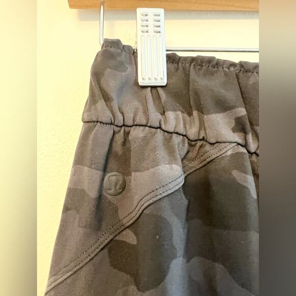 Lululemon Stretch High Rise Crop Heritage 365 Camo Deep Coal Multi gym workout 6 - Picture 6 of 10